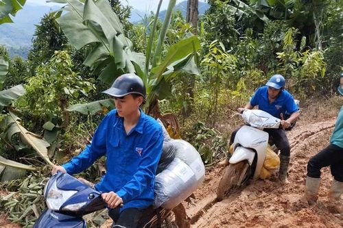 Tuổi trẻ Bắc Hà hướng về vùng lũ