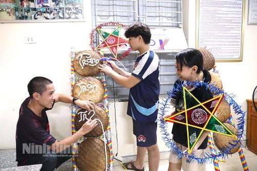Chú trọng gìn giữ giá trị truyền thống của Tết Trung thu