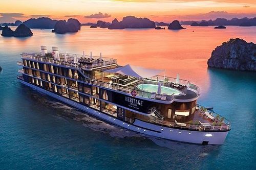 Top 6 cảnh đẹp Hạ Long về đêm thu hút du khách