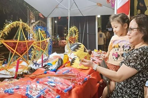 100 gian hàng tham gia Lễ hội An toàn thực phẩm Tết Trung Thu tại Hà Nội