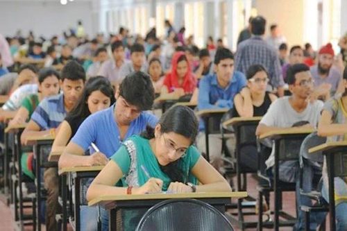 Ấn Độ kêu gọi cải cách hệ thống thi cử