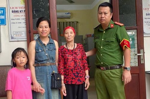 Ấm lòng dân trong những ngày mưa lũ