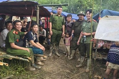 Trưởng Công an xã kể chuyện băng rừng tìm hơn 115 người dân Kho Vàng mất tích