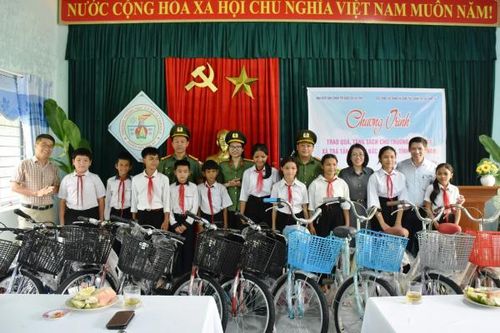 Cục Công tác Đảng và công tác chính trị, Nhà xuất bản chính trị Quốc gia Sự thật tổ chức sinh hoạt chính trị