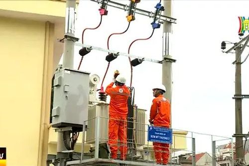 Đảm bảo an toàn điện trong mùa mưa bão