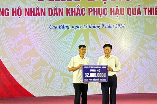 Công ty Điện lực Cao Bằng hỗ trợ đồng bào bị ảnh hưởng mưa bão