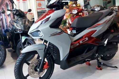 Giá xe Air Blade mới nhất rẻ chưa từng có, thậm chí dưới cả niêm yết, chuyện xưa nay hiếm với xe Honda