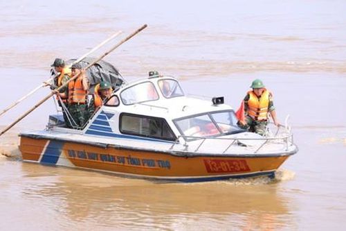 Vụ sập cầu Phong Châu: Tiếp tục tìm kiếm các nạn nhân mất tích