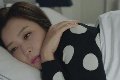 Tình cờ gặp lại chồng cũ, nhìn hành động của anh ta với con khiến tôi hối hận muốn quay lại