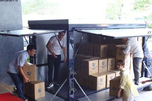 Báo Sức khỏe và Đời sống tiếp nhận tiền mặt và hàng hóa tổng trị giá hơn 3 tỷ đồng hỗ trợ đồng bào bị lũ lụt
