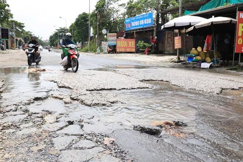 Hà Nội còn 29 vị trí đường và 40 cây cầu bị hạn chế hoặc chưa thể lưu thông
