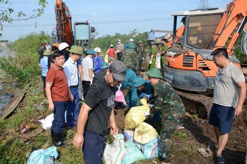 Sự cố vỡ bờ hữu sông Ngũ Huyện Khê khu vực huyện Đông Anh đã được khắc phục