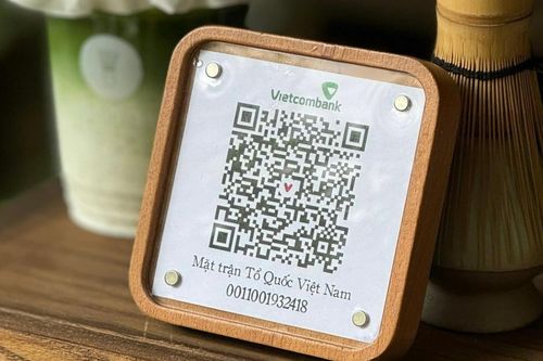 Đi uống cà phê, thanh toán vào tài khoản Mặt trận Tổ quốc