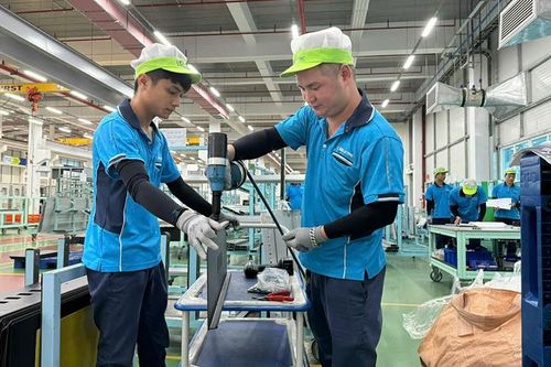 Nhanh chóng khôi phục sản xuất, kinh doanh