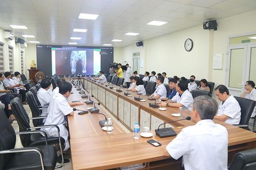 Kịp thời cấp cứu và hỗ trợ người bệnh vùng bão, lũ