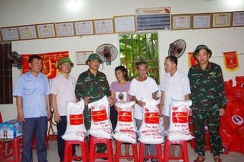 Ấm lòng nơi cơn bão đi qua