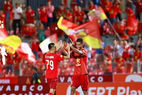V-league khai màn và chuyện tràn ngập 'ngoại binh'