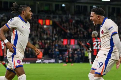 Chelsea thắng tối thiểu, Liverpool đứt mạch bất bại tại Ngoại hạng Anh