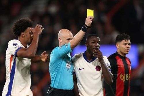 Chelsea thắng trong trận đấu nhiều thẻ vàng nhất lịch sử Ngoại hạng Anh