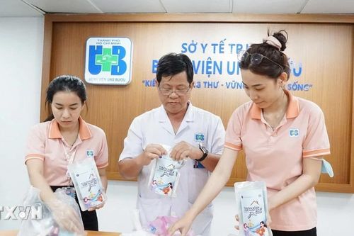 TP Hồ Chí Minh gửi túi thuốc gia đình, cử nhân lực hỗ trợ người dân vùng lũ