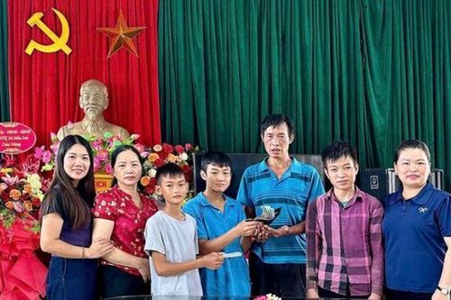 Bản tin 15/9: Ba học sinh nghèo nhặt được 37 triệu trả lại người đánh mất