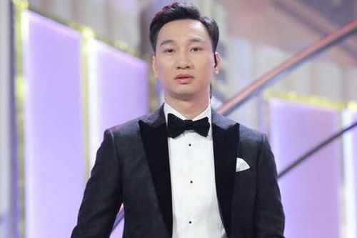 MC Thành Trung bị chê thiếu chuyên nghiệp vì 'quăng miếng' kém duyên