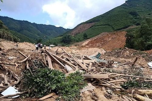 VACOD chung tay cùng Hội doanh nghiệp trẻ tỉnh Lào Cai chia sẻ khó khăn với người dân vùng bão lũ
