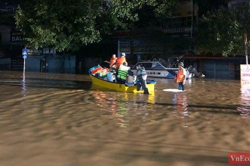 Các cảng hàng không, cảng biển, các tuyến đường sắt phía Bắc đã hoạt động trở lại bình thường