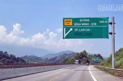 Miễn thu phí đường bộ đối với phương tiện vận chuyển hàng hóa cứu trợ thiệt hại do bão Yagi