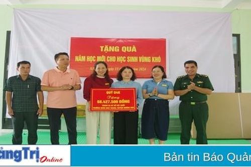 Trên 200 triệu tiền quà tặng quà cho học sinh vùng khó
