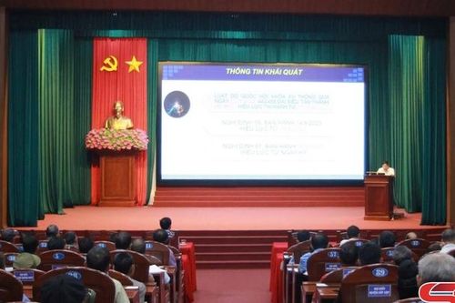 Hội nghị cung cấp thông tin cho người có uy tín trong đồng bào dân tộc thiểu số