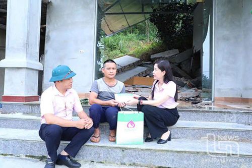 Động viên 6 gia đình bị thiệt hại nặng