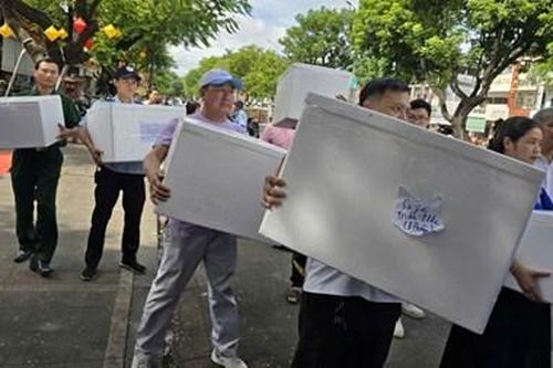 Đồng hành và sẻ chia cùng đồng bào miền Bắc thân yêu