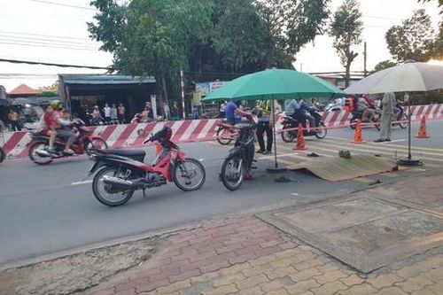 Bình Dương: Hai xe máy tông nhau, 3 người thương vong