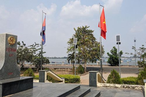 Khám phá ba cột mốc đầu nguồn sông Tiền - sông Hậu
