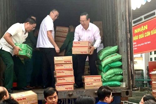 Hướng về đồng bào miền Bắc