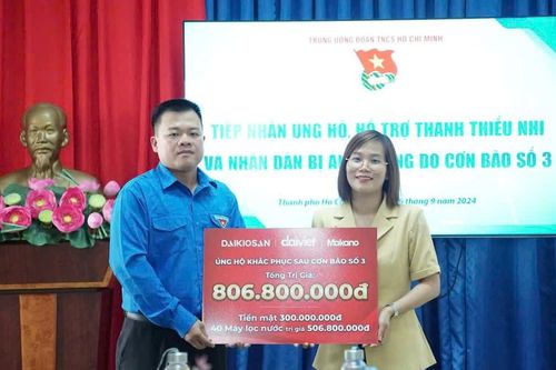 Trung ương Đoàn tiếp nhận bảo trợ 5 trẻ em mồ côi cha mẹ do bão số 3
