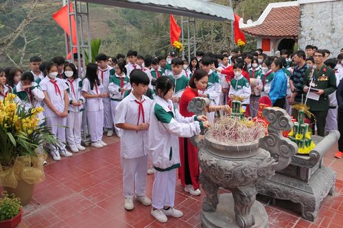 Hà Giang chăm lo đời sống cho gia đình người có công