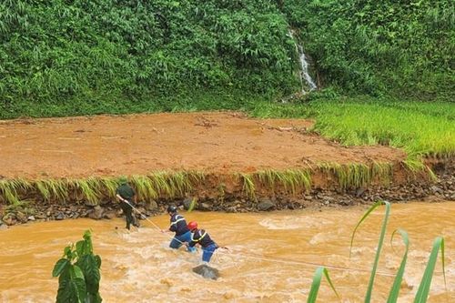 Cao Bằng: Còn 2 người mất tích, đã tìm thấy 55 nạn nhân bị sạt lở đất