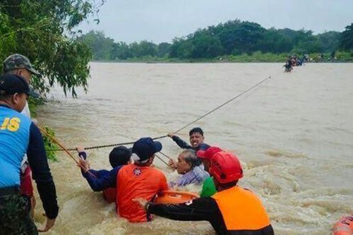 Bão Bebinca hoành hành tại Philippines, ít nhất 6 người tử vong