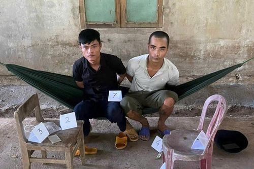 Chưa 'phê' đã bị bế!