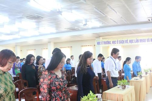 Ngành GD&ĐT TP Cần Thơ hỗ trợ giáo dục Làng Nủ