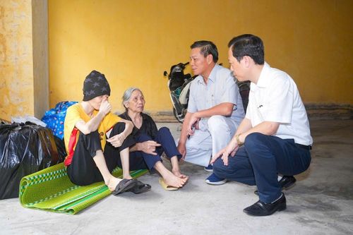 Hỗ trợ người dân ở chung cư cấp độ D về nơi ở mới