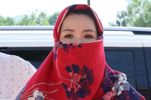 Ngân Quỳnh đóng vai minh tinh hết thời 'dao kéo' nát mặt