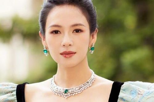 Mỹ nữ U50 có khối tài sản 'khủng' gần 2500 tỷ đẹp nuột nà nhờ thói quen 'độc đáo'
