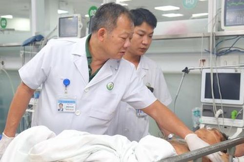 Không thu viện phí các khoản không được BHYT thanh toán với nạn nhân bị bão lụt