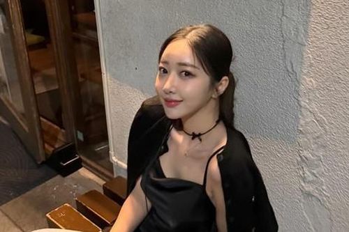 Nữ người mẫu xinh đẹp qua đời ở tuổi 32, chưa rõ nguyên nhân