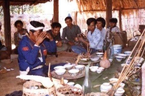 Đẽo sọ người chết thành hình xu để thờ cúng: Tục lệ rùng mình nhất Việt Nam 99% người dân không biết