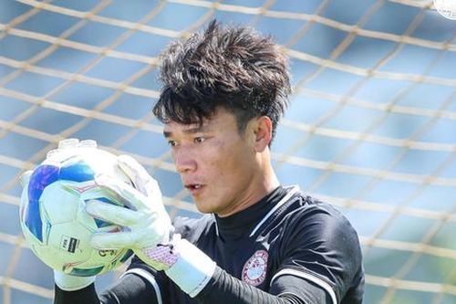 Nỗi buồn thủ môn Bùi Tiến Dũng trong ngày HAGL lên đỉnh V.League