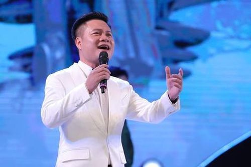 Xúc động nghe NSƯT Hoàng Tùng hát 'cha mẹ tôi già'